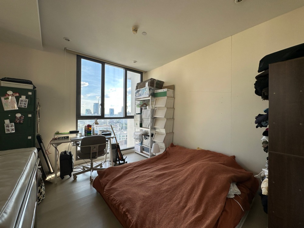 For RentCondoSukhumvit, Asoke, Thonglor : Condo for rent, newly renovated studio, large size, Aequa Residence Sukhumvit 49, Soi Sukhumvit 49, next to BTS Thonglor (450 m.)