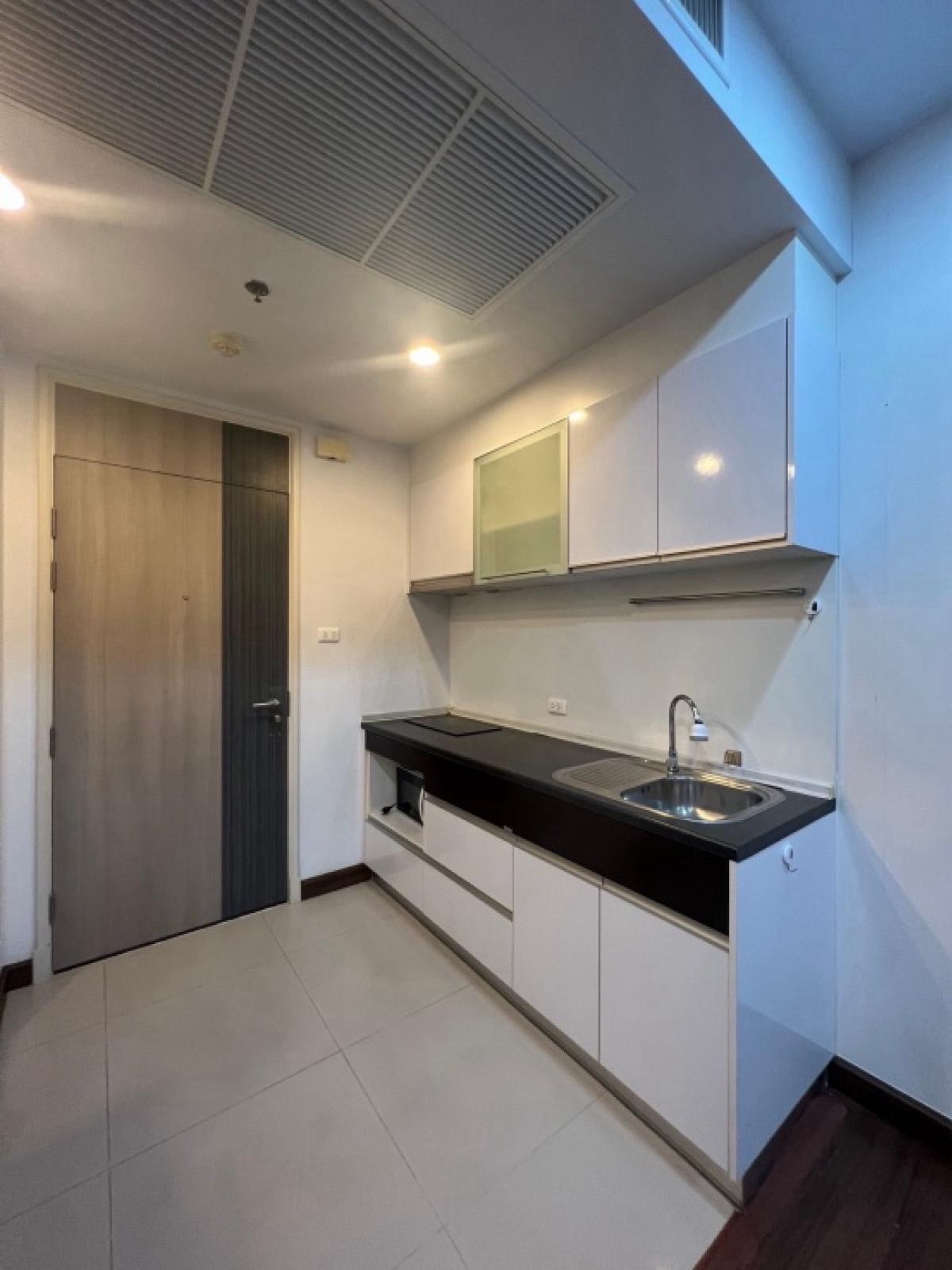 For SaleCondoSathorn, Narathiwat : 🔥[For Sale] Urgent sale!! Condo Supalai Lite Sathorn - Charoenrat (Supalai Lite Sathorn - Charoenrat) near BTS Surasak, cheapest in the project