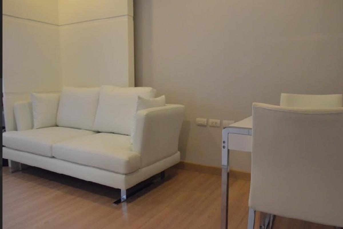 For RentCondoWongwianyai, Charoennakor : URBANO ABSOLUTE SATHORN-TAKSIN / STUDIO / 30Sqm.