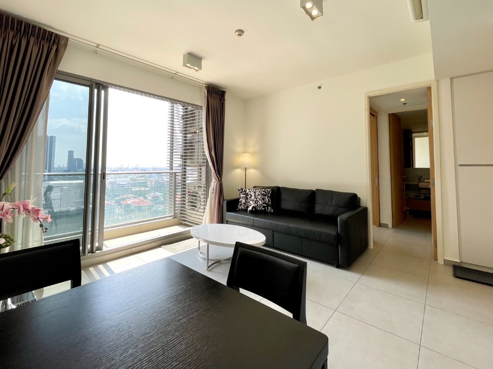 For RentCondoSukhumvit, Asoke, Thonglor : 🏢 1 Bedroom Luxury Condo, 18th Floor at The Lofts Ekkamai – Ready to Move In Now! 🏢