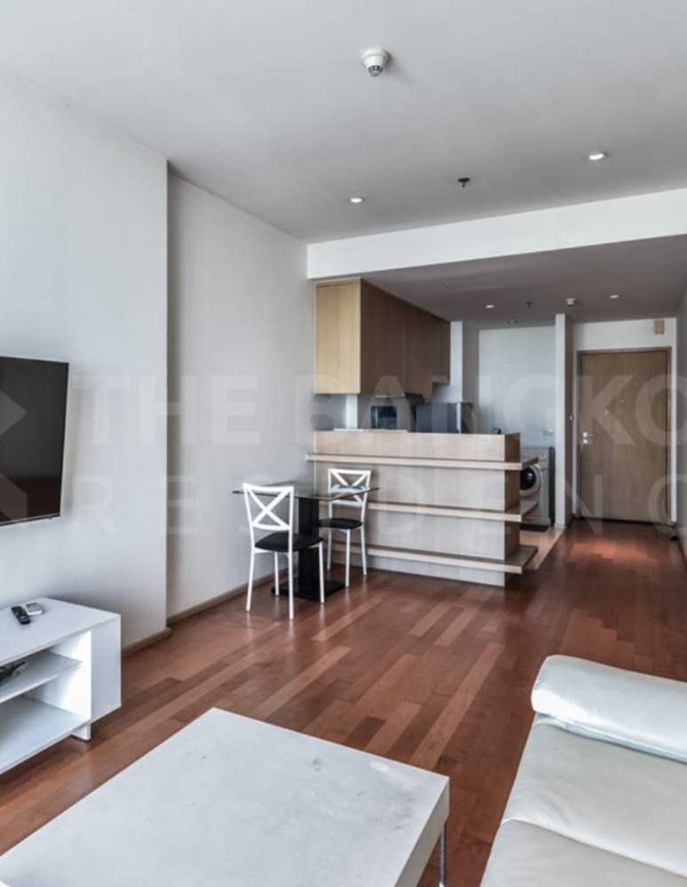 For SaleCondoRatchathewi,Phayathai : [ RENTAL ] Condo for sale, easy to travel, beautifully decorated, complete furniture, pack your bags and move in right away.