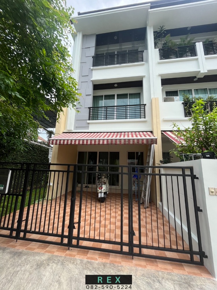 For SaleTownhouseLadprao101, Happy Land, The Mall Bang Kapi : For sale: Townhouse Baan Klang Mueng Ladprao 101, Baan Klang Muang, Ladprao 101, near The Mall Bangkapi, Yellow Line, Ladprao 101 Station