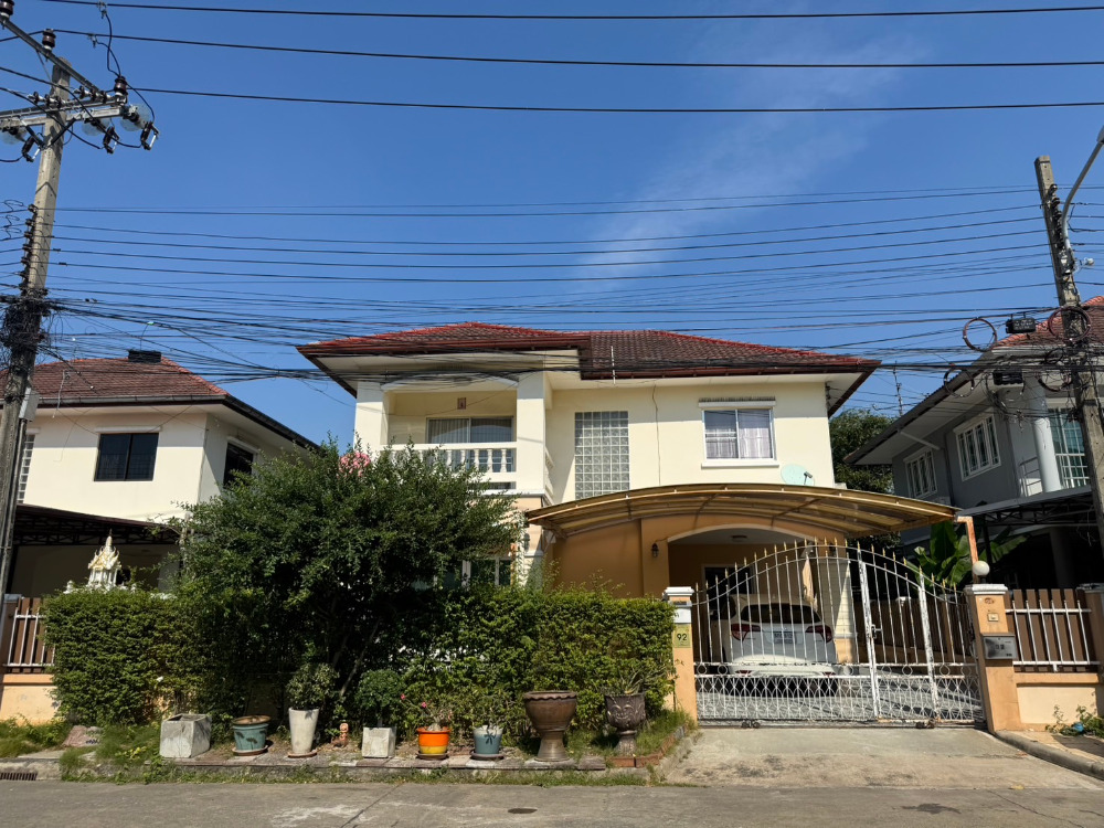 For SaleHouseLadkrabang, Suwannaphum Airport : For sale: 2-storey detached house, Imperial Park Village, Chaloem Phrakiat Rama9