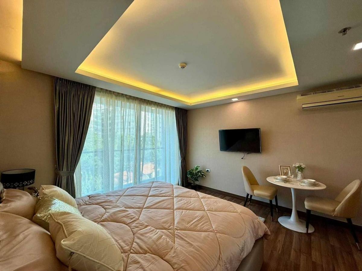 ให้เช่าคอนโดพัทยา บางแสน ชลบุรี สัตหีบ : PEAK TOWER CONDO FOR RENT, 1 BEDROOM 1 BATHROOM @18000 BAHT📢📢✅ Studio Room✅ Size : 30 Sq.m.✅ 3rd floor✅ Fully Furnished 💰18,000 THB. /month 2 months deposit 📍Peak Tower Reference id:9273For more info:Avenue real estate co.ltd📞0926833805Line 