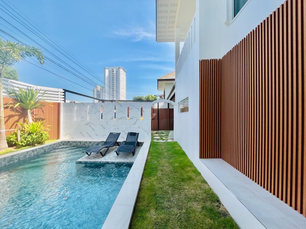 For SaleHouseHuahin, Prachuap Khiri Khan, Pran Buri : Pool villa for sale 280 meter near to the beach in KhaoTakiab Huahin city