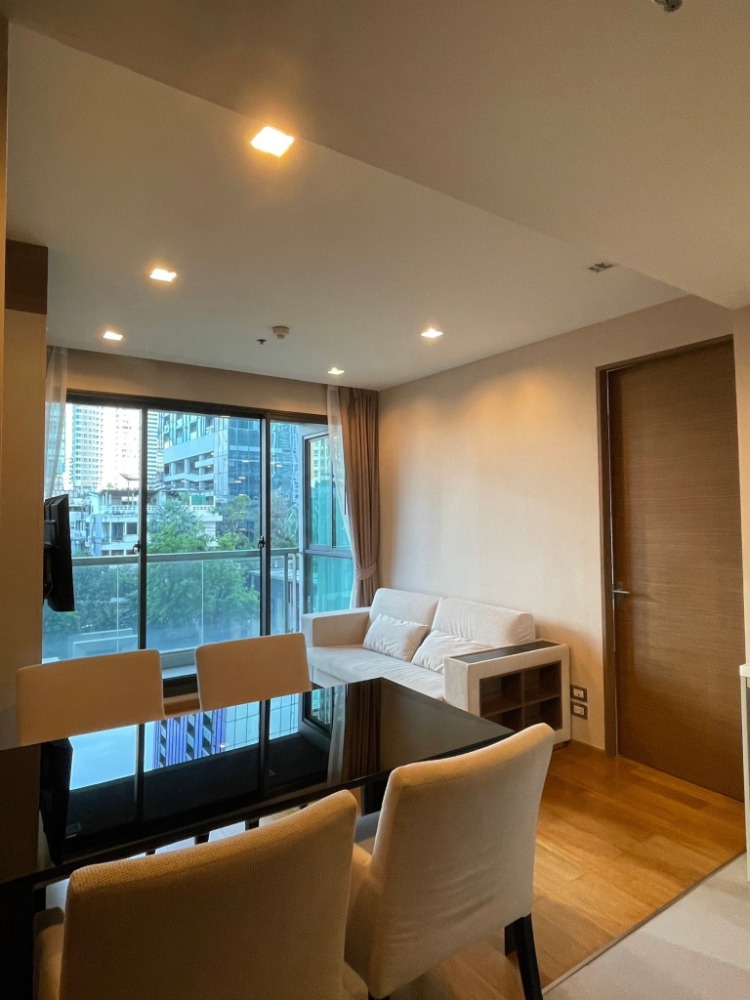 ให้เช่าคอนโดสาทร นราธิวาส : TWP250 (Condo For Rent) The Address Sathorn 2bedroom. Closed to Saint Louis BTS station