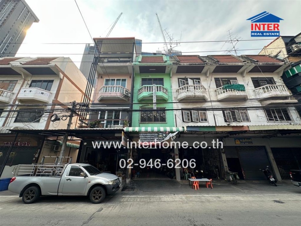 For SaleShophouseRattanathibet, Sanambinna : 3-storey commercial building, 17 sq m. Commercial building, Soi Mu Ban Rattanathibet, Borommaratchachonnani Road, Rattanathibet Road, Bang Yai, Nonthaburi