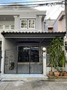 For RentTownhomeLadprao, Central Ladprao : Townhouse for rent, 2 floors, Chaiphat Village, Lat Phrao Wang Hin 83, Lat Phrao, near Chatuchak Market (N.1539)