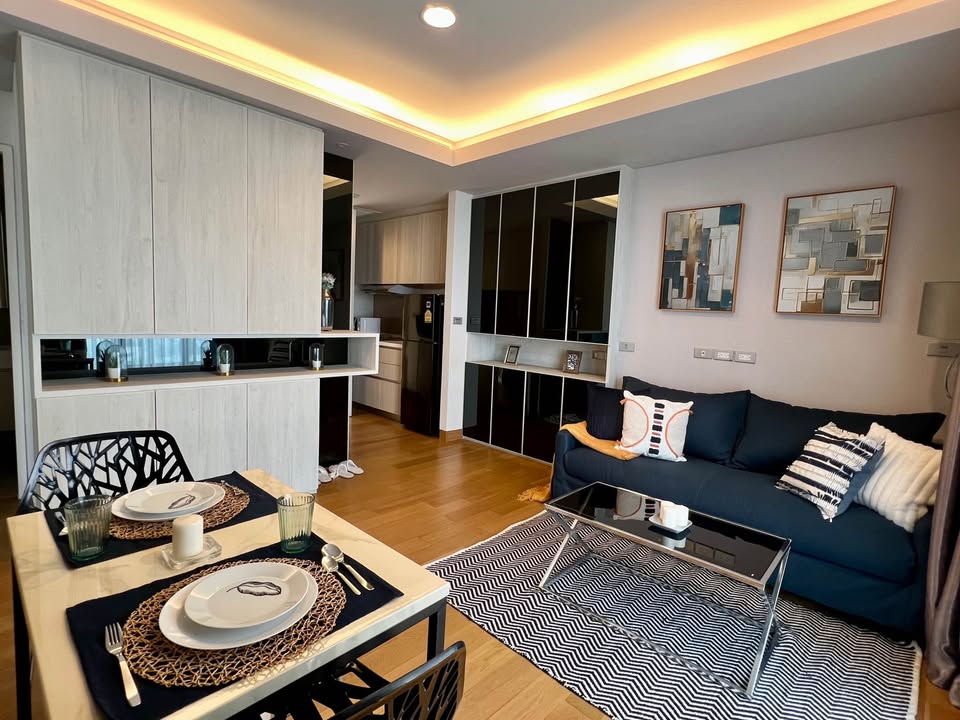 For RentCondoSukhumvit, Asoke, Thonglor : Condo for rent Lumpini 24: 1 bedroom, 1 bathroom, furniture, appliances, ready to move in