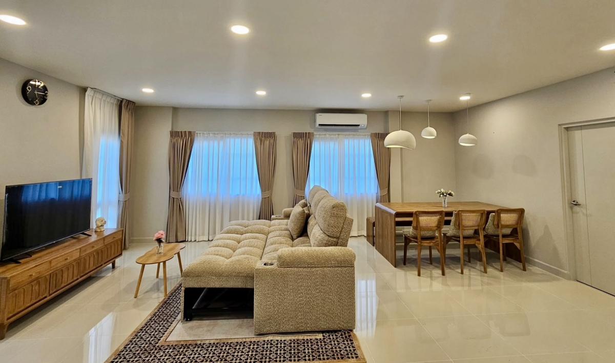 For RentHouseBangna, Bearing, Lasalle : 🌟For rent: detached house in Centro Bangna. This two-storeys detached house features 4 bedrooms and 4 bathrooms. Fully furnished and decorated.🔑Rental Fee: 120,000 THB/Month