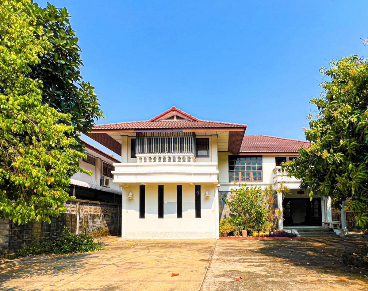 For SaleHousePathum Thani,Rangsit, Thammasat : Single house with spacious area, location at the beginning of the alley, near the clubhouse, no one in front of the house 🏡 Chuenchuen Garden Ville, Bang Due, only 5.39 million baht ‼️