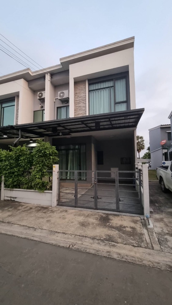 For SaleTownhouseNawamin, Ramindra : For sale: 2-storey townhouse, 5.5 meters wide, Pleno Phaholyothin-Watcharapol, on Phetkasem Road