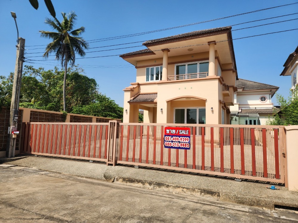 For SaleHousePinklao, Charansanitwong : For sale!!! 2-storey detached house, Laddarom Pin Klao Village, newly renovated, ready to move in.