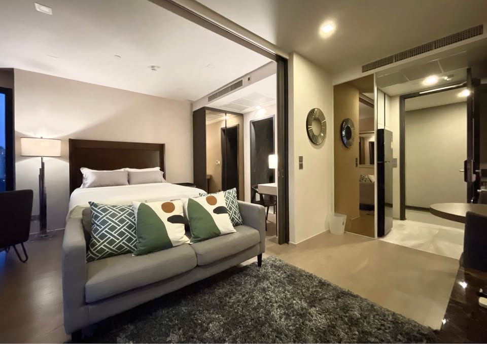 For RentCondoSukhumvit, Asoke, Thonglor : 🌈FOR RENT>> Ashton Asoke>> Next to Interchanges MRT&BTS Asoke Sukhumvit 14th floor (glass room, curved corner, see City View Asoke intersection) #LV-MO1270