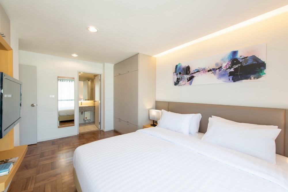 ให้เช่าคอนโดพระราม 3 สาธุประดิษฐ์ : Only 2 Units Available! Bangkok Garden Two Bedroom (Nice View)