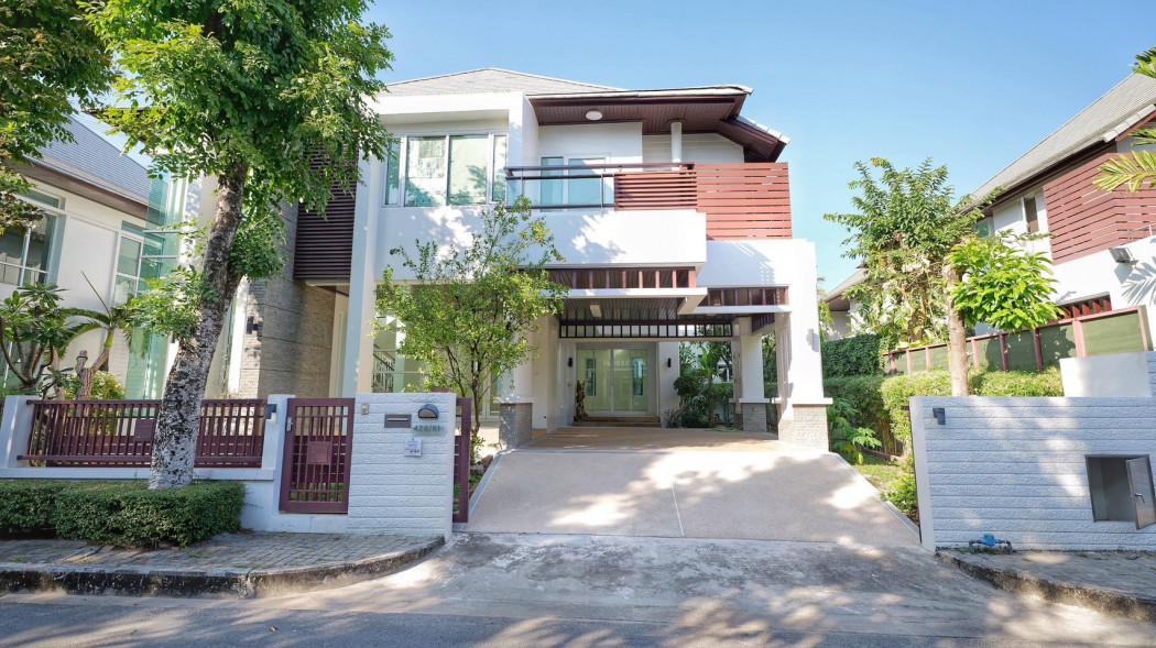 For SaleHouseLadkrabang, Suwannaphum Airport : For sale: 2-storey detached house, 95 sq w, Blue Lagoon Village 1, on Kanchanaphisek Road, near Mega Bangna.