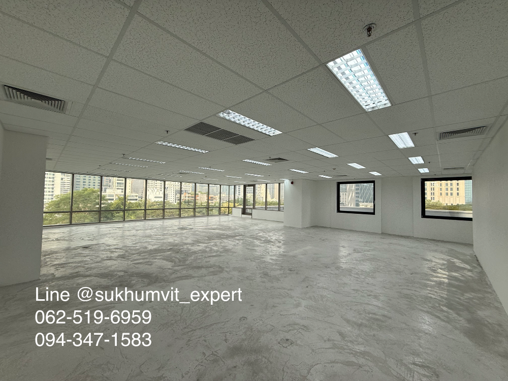 For RentOfficeWitthayu, Chidlom, Langsuan, Ploenchit : Office for rent in a luxury building in the Phloen Chit area