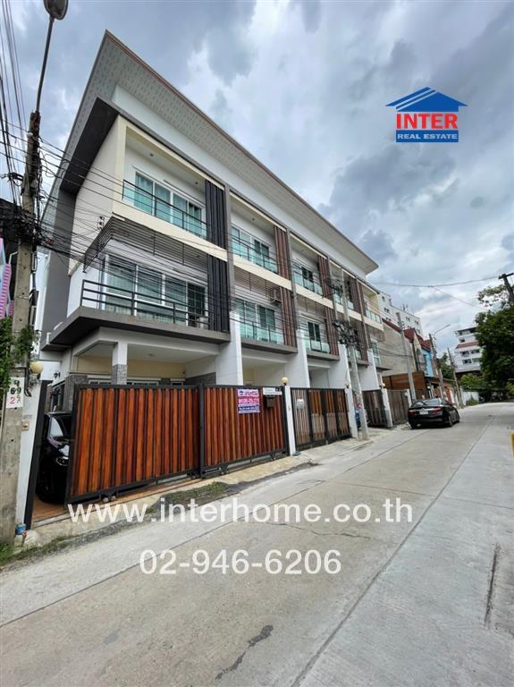 For SaleTownhouseLadprao101, Happy Land, The Mall Bang Kapi : 2-storey townhouse, 24.8 sq.w., Townhouse, Soi Lat Phrao 110, near The Mall Bangkapi, Soi Lat Phrao 110, Intersection 1, Lat Phrao Road, Wang Thonglang District, Bangkok