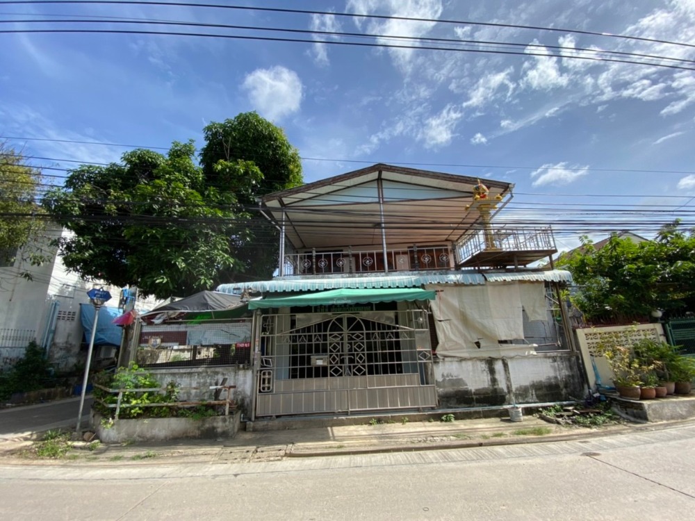 For SaleHouseRama 2, Bang Khun Thian : Single house for sale, 70 sq.w., 2 floors, 4 bedrooms, 4 bathrooms, 1 living room, Bang Kradee Road, Soi 1, near Rama 2 Road, only 350 meters, enter Soi 1 150 meters, near Bang Kradee Central Market, Saen Dam, Bang Khun Thian