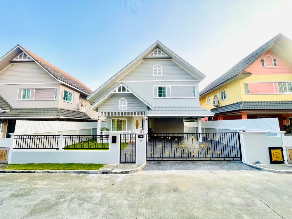 For SaleHousePhutthamonthon, Salaya : For sale: Large luxury single house, English style, area 101.2 square wah, British Park project, Thawi Watthana (near World Market and Sanam Luang 2)