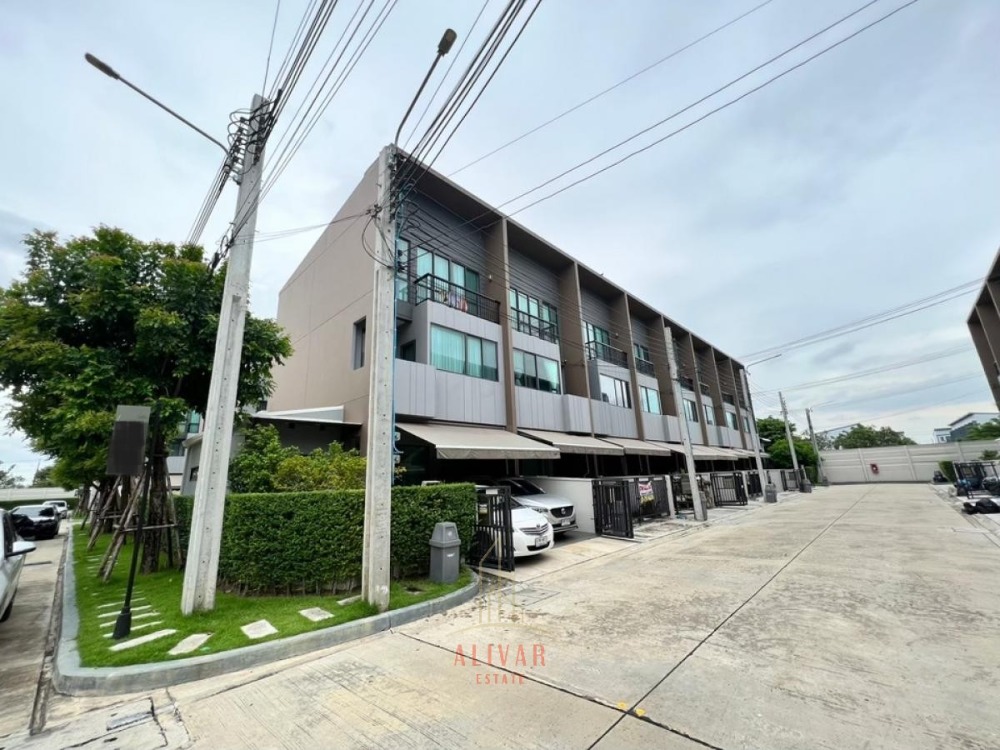 For RentTownhomeLadkrabang, Suwannaphum Airport : RH010825 For rent/sale, 3-storey townhouse, Baan Klang Muang, The Edition, Rama 9-Pattanakarn, near Suvarnabhumi Airport