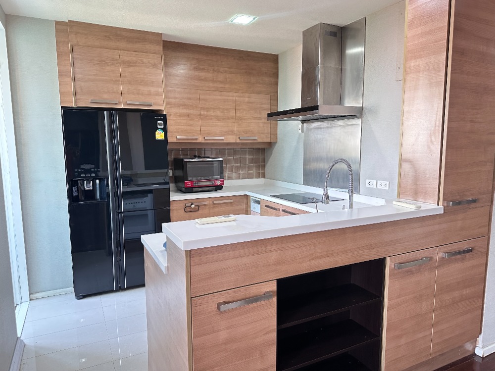 For SaleCondoSukhumvit, Asoke, Thonglor : Villa for sale, Sikhara Thonglor 25, condo in a very good location, 2 bedrooms, 2 bathrooms, cheap price