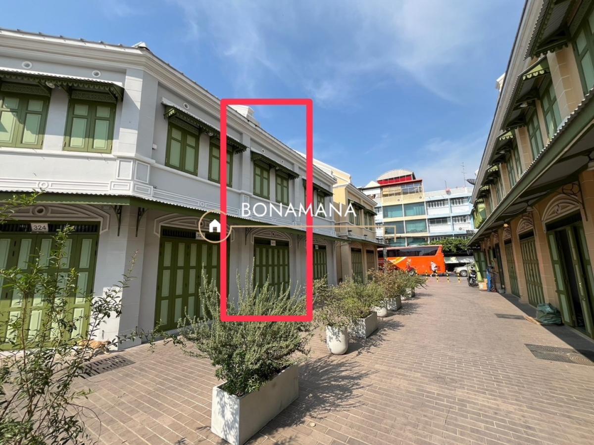 For RentShophouseYaowarat, Banglamphu : Commercial building for rent, Yaowarat-Sampeng. (MRT Samyod 700m)