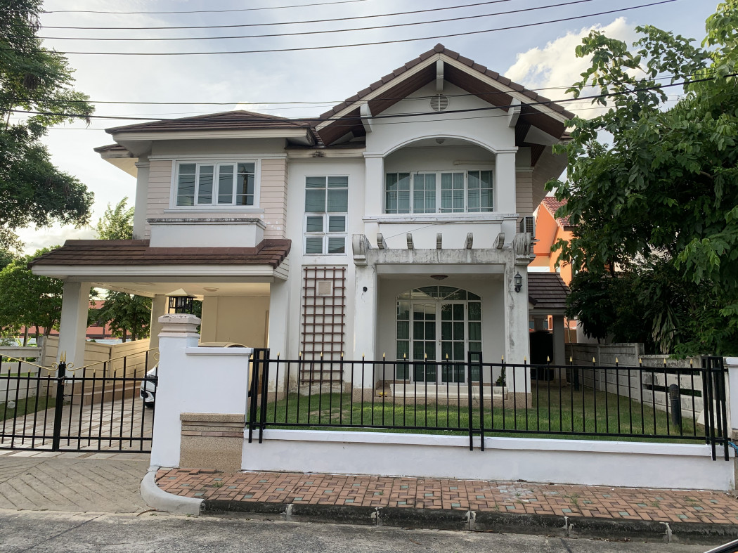 For SaleHousePathum Thani,Rangsit, Thammasat : Single house for sale, Lam Luk Ka, Khlong 5, Baan Phatra Wongwaen, usable area 220 sq m, size 53.9 sq wa, ready to move in