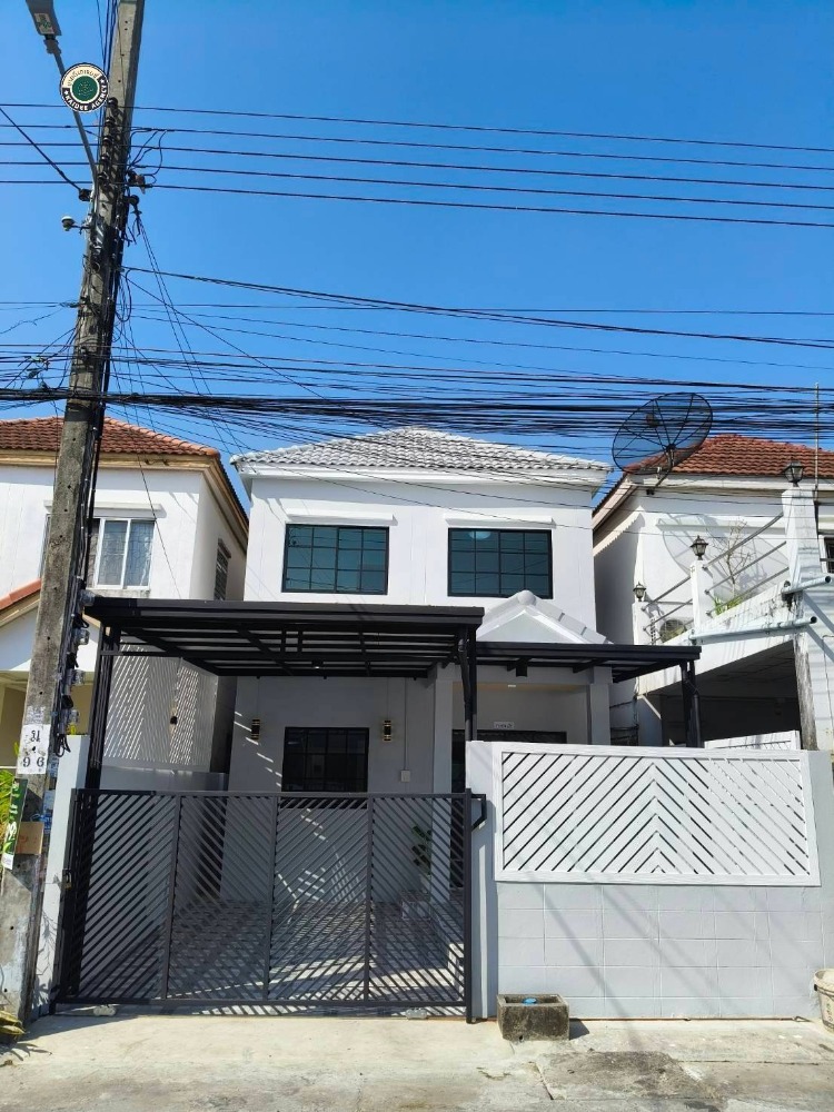 For SaleTownhouseMin Buri, Romklao : For sale: 2-storey townhouse, Amornthap Village, Liapwaree, Khok Faet, Nong Chok, main road, can be used for business, newly renovated, ready to move in, Suwinthawong, Sangkhasantisuk, Mahanakorn University of Technology, Romklao, Lat Krabang, Suvarnabhum