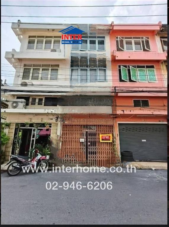 For SaleShophouseWongwianyai, Charoennakor : Commercial building, 3.5 floors, 11 sq m. Commercial building, Soi Charoen Rat 20, Charoen Nakhon Road, Khlong San District, Bangkok