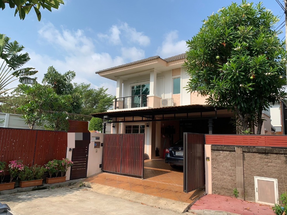 For RentHouseLadkrabang, Suwannaphum Airport : For rent, 2-storey detached house, The Plant project, Wongwaen-Rama 9, air-conditioning, complete furniture, 3 bedrooms, 2 bathrooms, rental price 38,000 baht