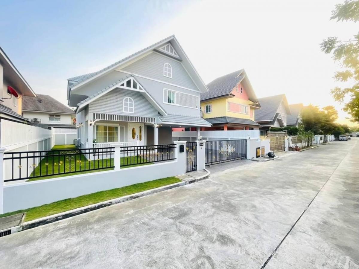 For SaleHousePhutthamonthon, Salaya : Large luxury single house, British style, British Park, Phutthamonthon Sai 3