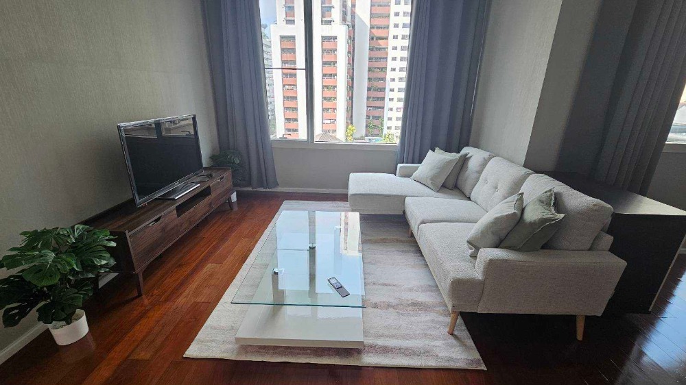 For RentCondoSukhumvit, Asoke, Thonglor : TWP258 (Condo for Rent) Wind Sukhumvit 23 3Bedrooms. Closed to Sukhumvit MRT Station