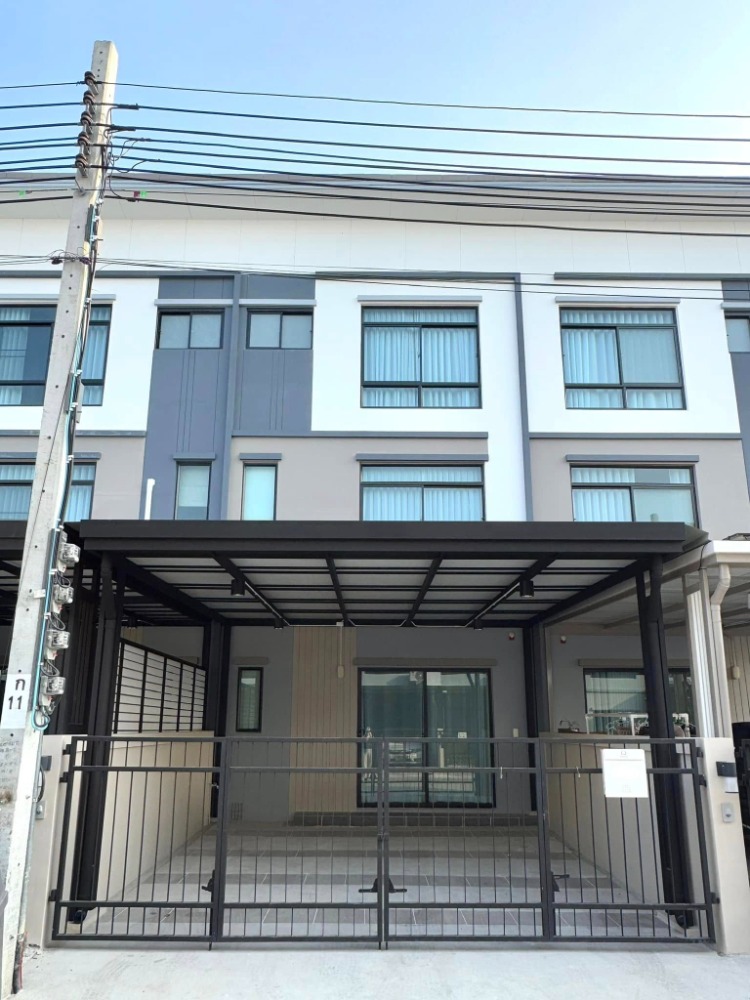 For RentTownhouseOnnut, Udomsuk : 2-storey townhouse with furniture, beautifully decorated, for rent in On Nut-Sukhumvit area, near BTS Srinakarin, only 1.7 km.