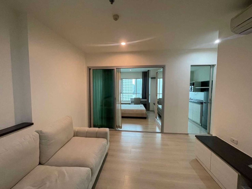 For SaleCondoRatchadapisek, Huaikwang, Suttisan : Condo for sale, Life Ratchadaphisek, 32 sq m, near MRT Huai Khwang