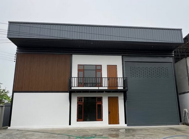 For RentWarehousePathum Thani,Rangsit, Thammasat : HR2161 Warehouse for rent with office, size 330 sq m., near AC Market, Lam Luk Ka-Rangsit Khlong 4 area