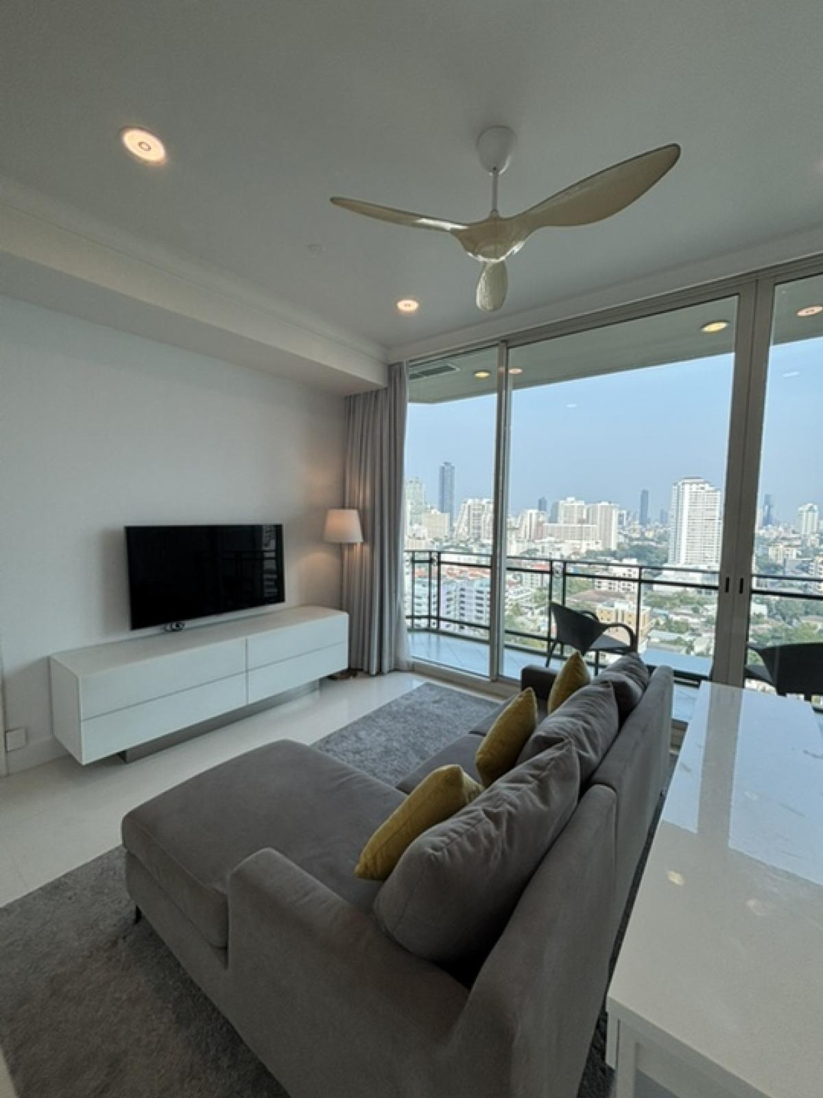 ขายคอนโดสุขุมวิท อโศก ทองหล่อ : Exclusive Listing • 2 Bed • Floor 17 • 111,33sqm