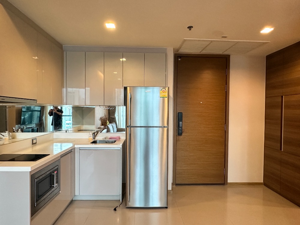 ขายคอนโดสาทร นราธิวาส : ราคาดีที่สุดในตึก !!! The Address Sathorn 2bed 2Bath ทิศหน้าโครงการ  11.5 MB โอนคนละครึ่ง