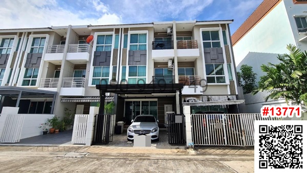 For RentTownhouseOnnut, Udomsuk : For rent: 3-storey townhouse, The Estate Srinakarin 2, ready to move in