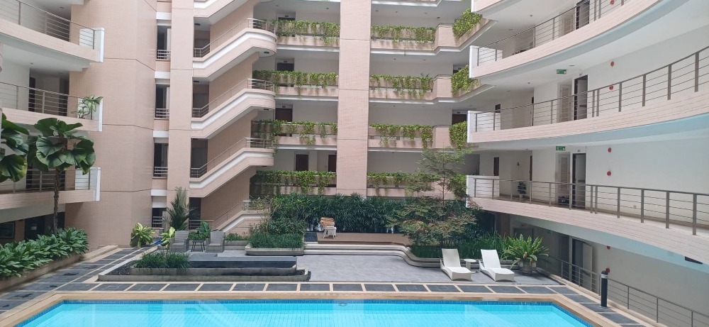 ขายคอนโดวิทยุ ชิดลม หลังสวน : For sell Navin Court Condominium 2 bed ราคาพิเศษ