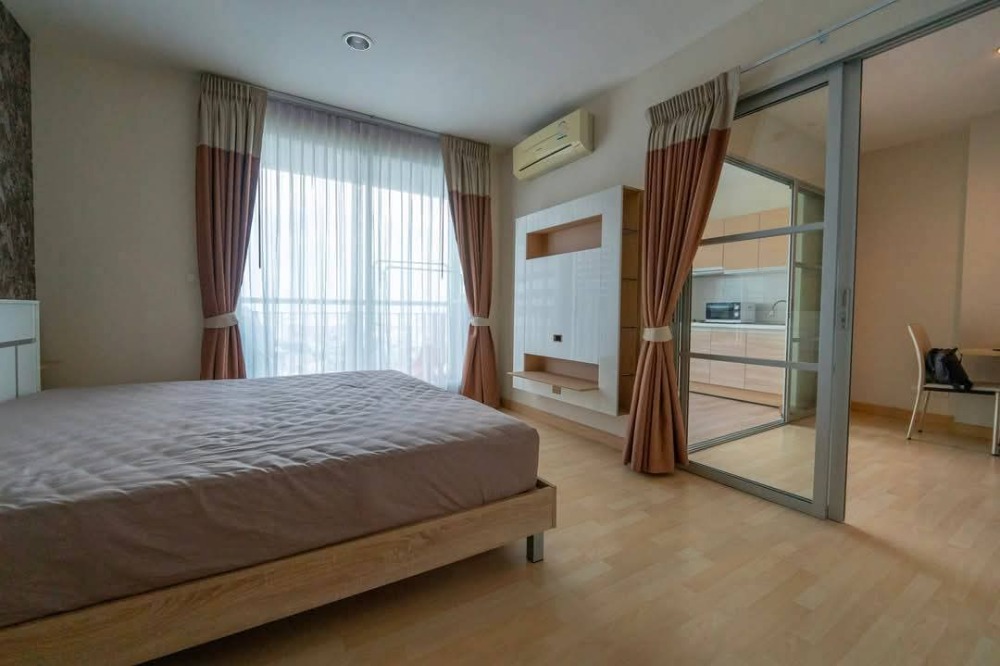 For RentCondoRatchadapisek, Huaikwang, Suttisan : 🍀Condo for rent Rhythm Ratchada near MRT Ratchada, beautiful room, fully furnished, size 46.5 sq m., rent only 20000-