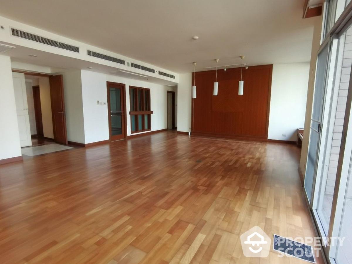 ขายคอนโดวิทยุ ชิดลม หลังสวน : CBD Condo for Sale - All Seasons Mansion - Spacious 3 Bedroom