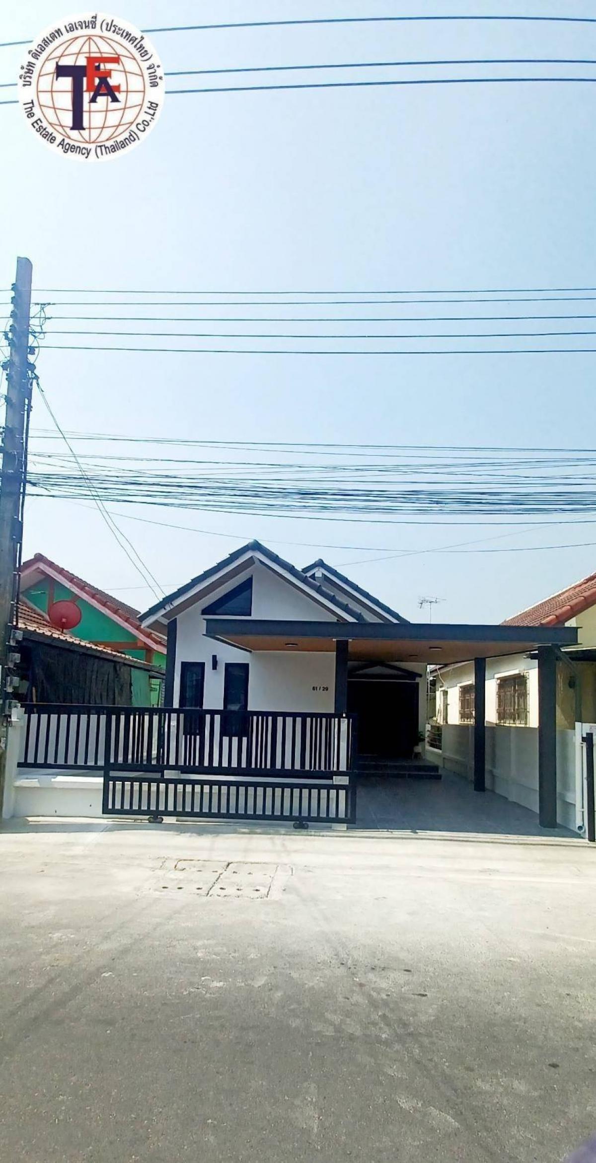 For SaleHouseMin Buri, Romklao : One -story house for sale Phibun Sap 1 Village, Wari 27, twin, Nong Chok, Makro Lotus, Big C, Mahanakorn University Nong Chok Hospital Korean International School, Bangkok Nong Chok School Nong Chok District Office Min Buri Electricity Authority, Suwintha