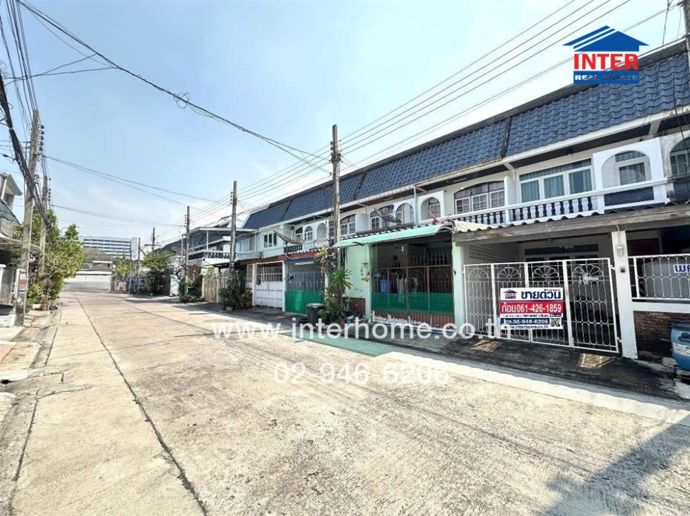 For SaleTownhouseLadprao, Central Ladprao : 2-storey townhouse, 20 sq m. Townhouse, Soi Lat Phrao 15, Intersection 1-6, Lat Phrao Road, Phahon Yothin Road, Chatuchak District, Bangkok