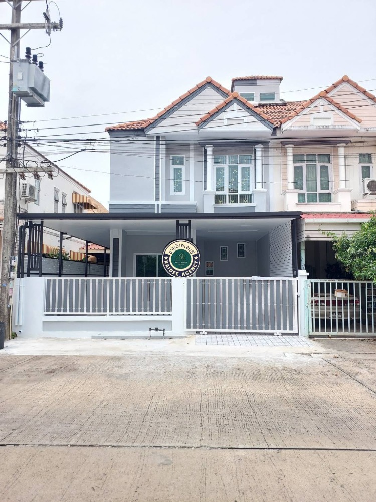 For SaleTownhousePathum Thani,Rangsit, Thammasat : Townhouse for sale, newly renovated, good location, Manthakarn Village, Lam Luk Ka, Khlong 4, Sai Pracharat Road, Lat Sawai, Rangsit, Khlong Luang, Dream World Amusement Park, Pathum Thani