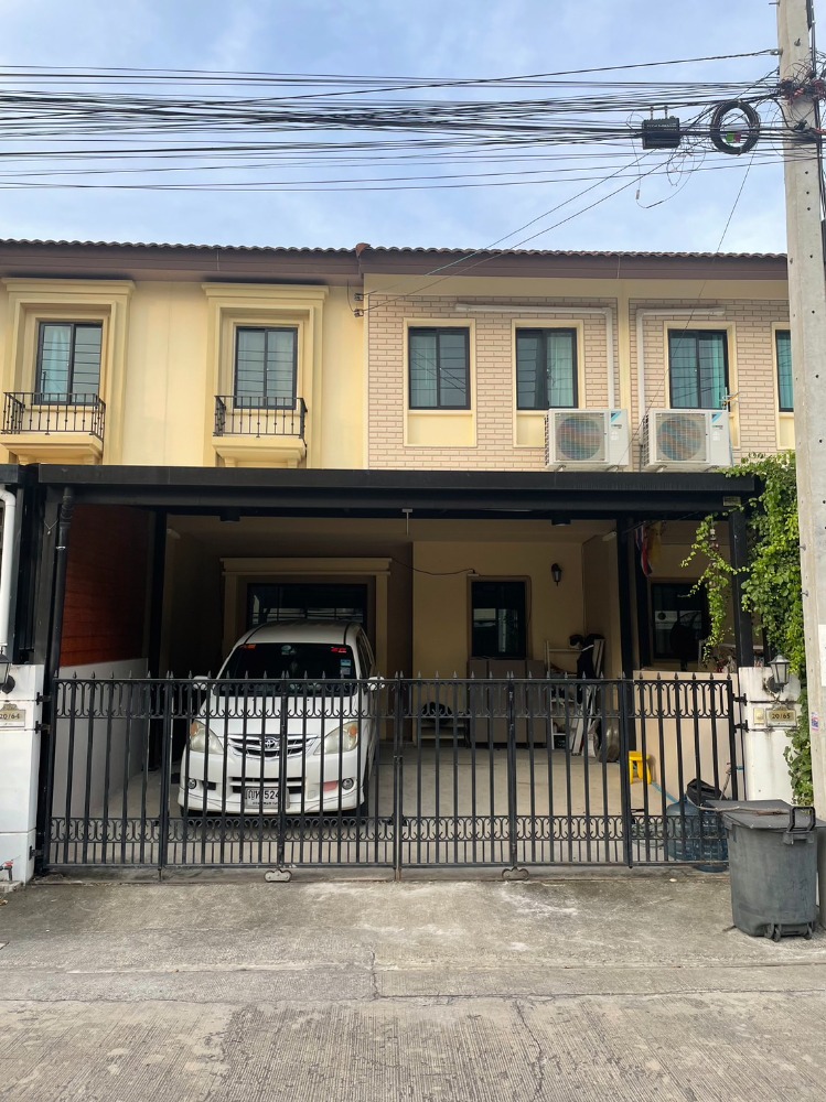 For SaleHousePattanakan, Srinakarin : Townhouse for sale, debt-free, Pruksa Ville Village, Ramkhamhaeng-Wongwaen (Mistine)