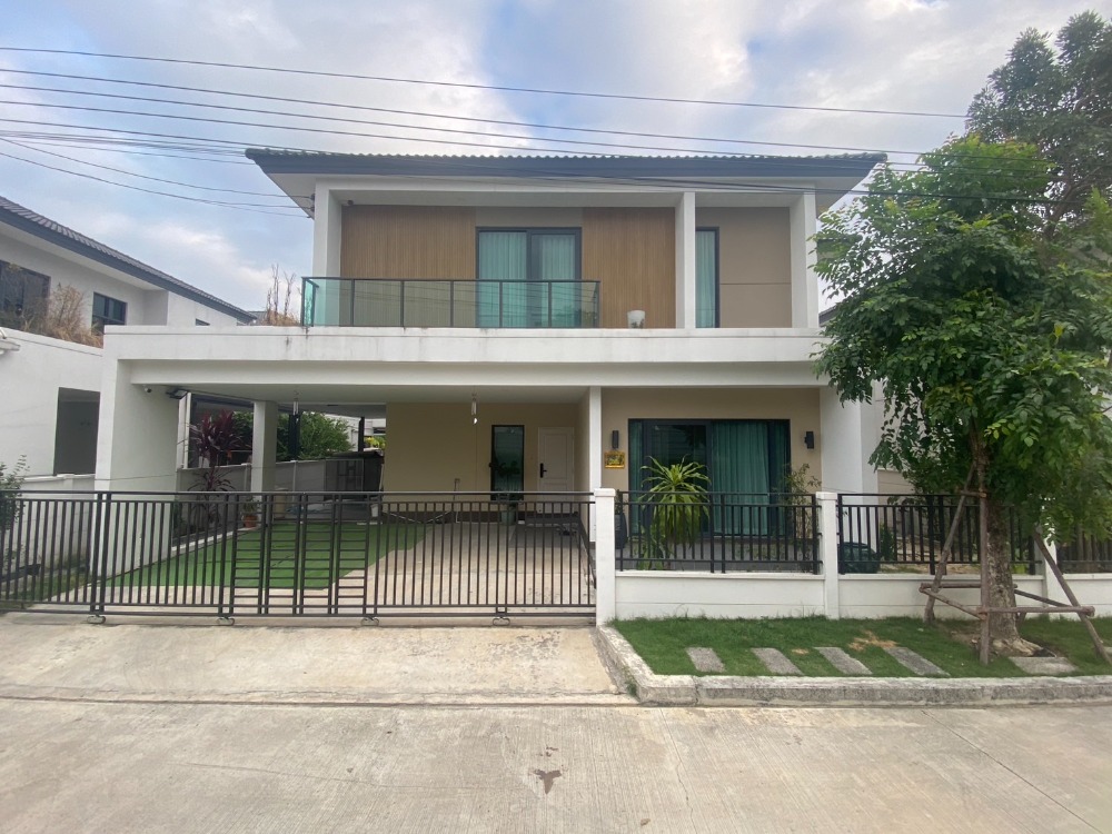 For SaleHouseNawamin, Ramindra : For sale: Centro Wongwaen-Chatuchak, large single-family home, private atmosphere, in Soi Wongkot 1, near Ram Intra-Achanong Expressway.