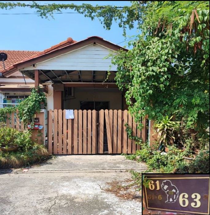 For SaleTownhousePathum Thani,Rangsit, Thammasat : For sale: Twin house/townhouse, Jesada Village 9, Susawat Road, Lat Sawai Subdistrict, Lam Luk Ka District, Pathum Thani Province