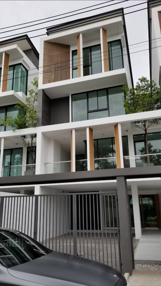 For SaleHome OfficeChokchai 4, Ladprao 71, Ladprao 48, : ♦ Home Office at Glam by Asset Wise ♦ In the heart of Lat Phrao-Chok Chai 4 | 49.50 sq.w., 385.00 sq.m. | 3 bedrooms, 4 bathrooms, 1 office | Parking for 4 cars | Near Central Eastville 9 mins.