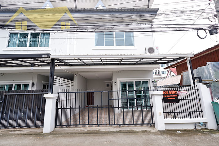 For RentTownhouseChiang Mai : Townhome for rent near by 5 min to CentralFestival , No.1H367